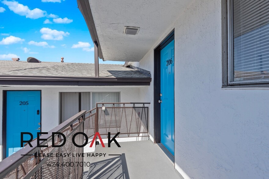 Building Photo - 3401 Ocean Park Blvd