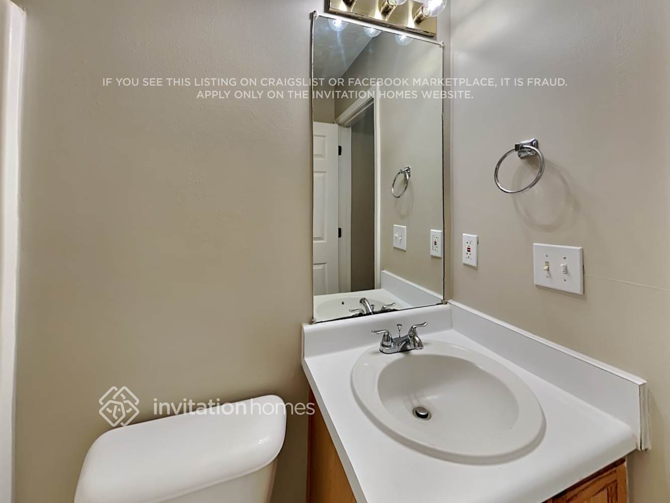 Building Photo - 128 Stanfield Ct