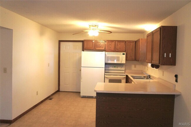 Building Photo - 1631 Thunderbird Ln
