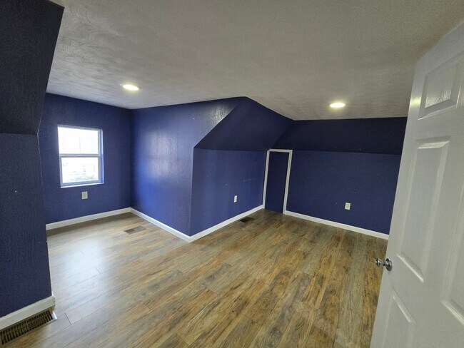 Building Photo - mad5878