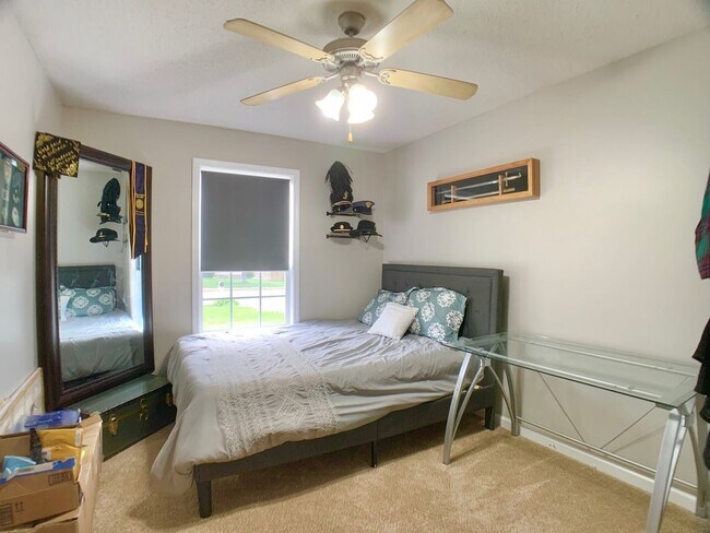 Building Photo - 4069 Challis Dr