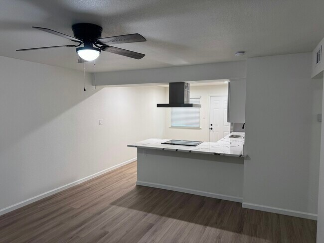 Building Photo - 2118 N Glenn Ave