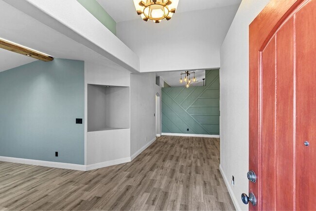 Building Photo - Spacious Single Story, 4 Bedroom "Henderso...