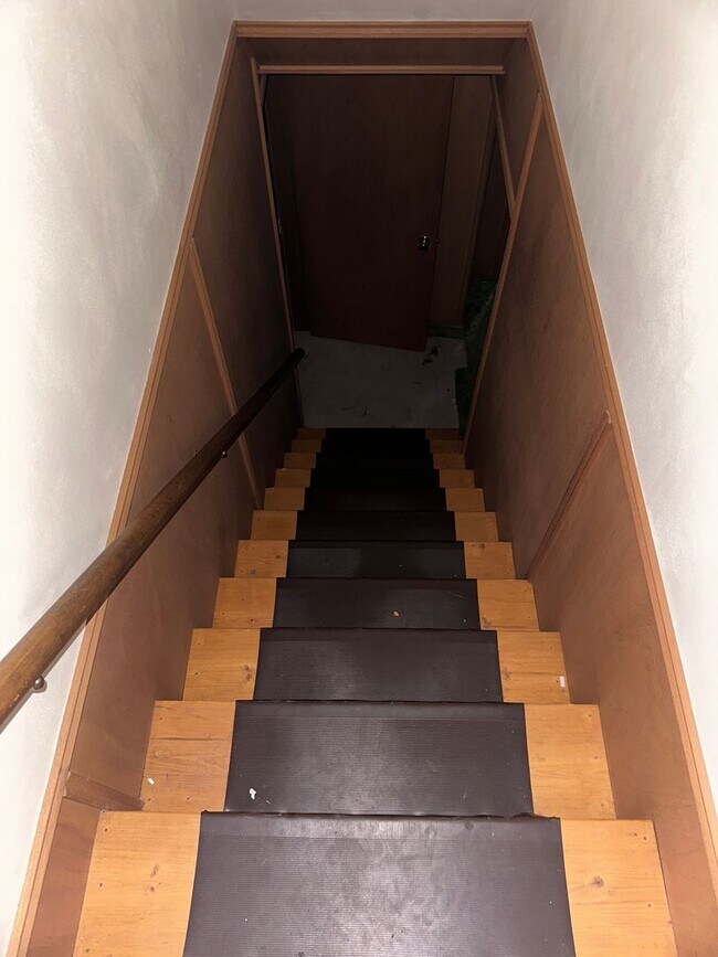 Building Photo - 1412 Keck Ave