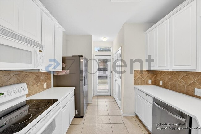 Building Photo - 11272 Chaucer Dr