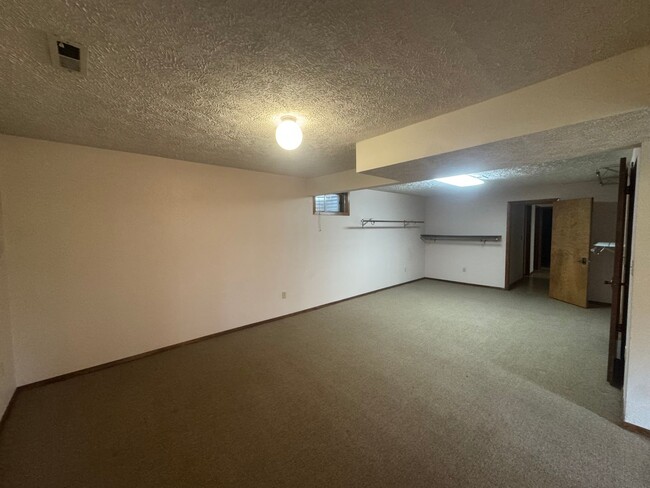 Building Photo - Charming 3 Bed, 3 Bath Home in Spokane Val...