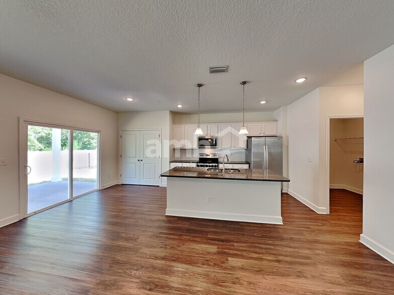 Building Photo - 1172 Tan Tara Trail