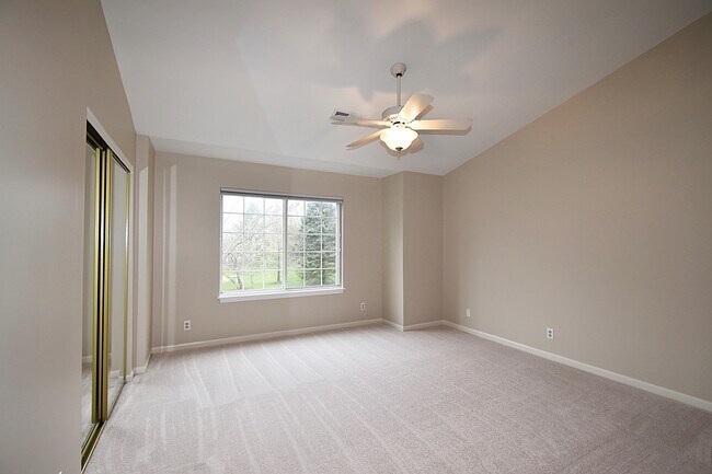 Building Photo - 1815 Moore Ct