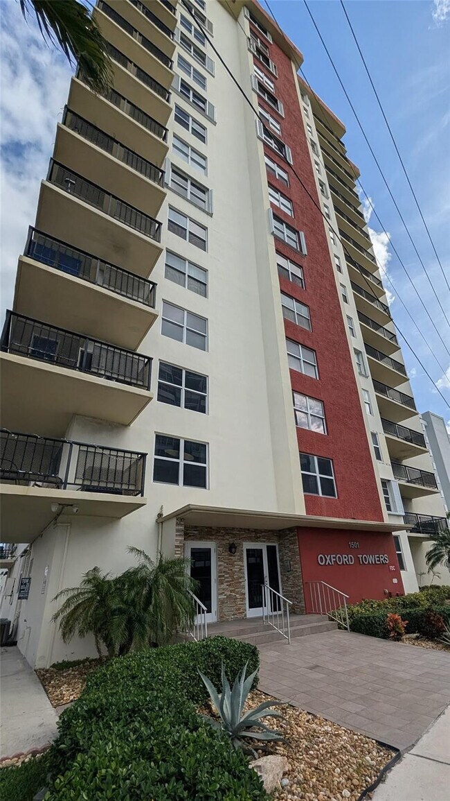 Building Photo - 1501 S Ocean Dr
