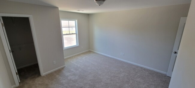 Building Photo - 559 Mitscher Wy