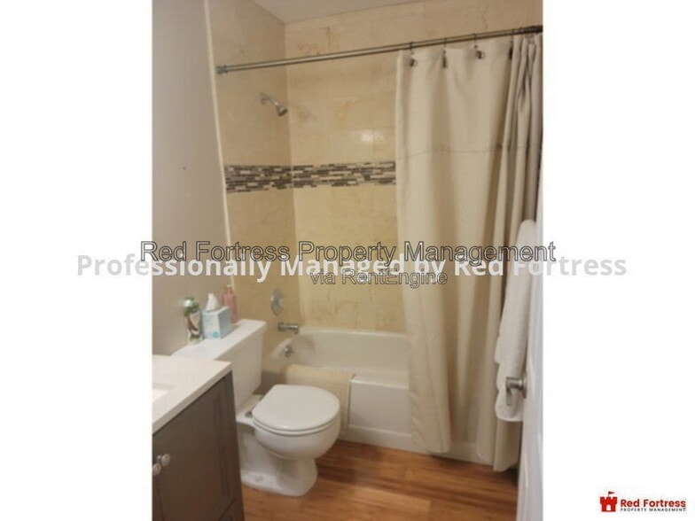 Building Photo - 15076 Parkside Dr