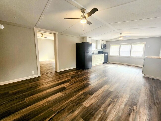 Building Photo - 3 BR Mobile Home for Rent Close to Wren Schools