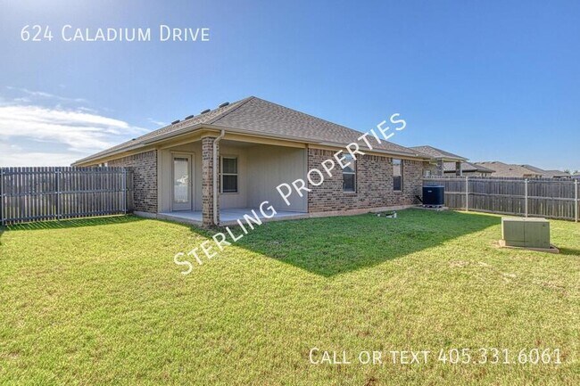 Building Photo - 624 Caladium Dr