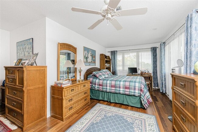 Building Photo - 202 George Rd SE