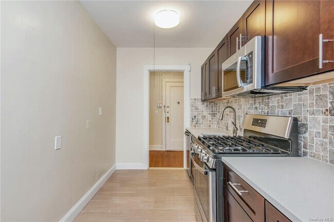 Building Photo - 69 Harney Rd