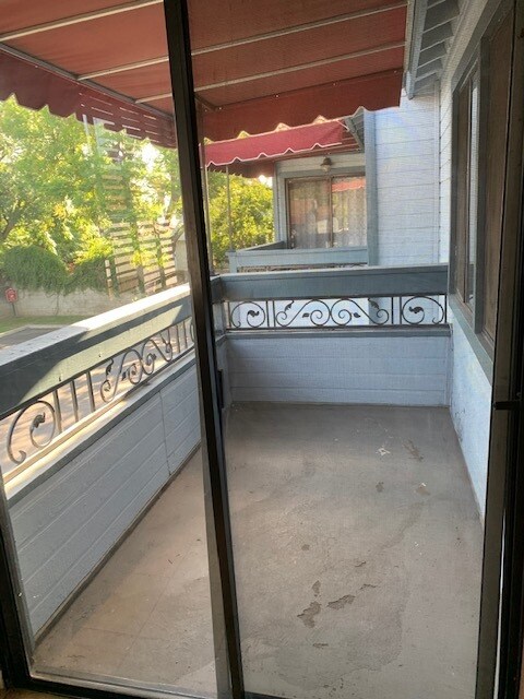 Private Balcony - 1255 Los Robles N Ave