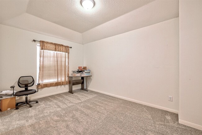 Building Photo - 6806 Rhodes Ct