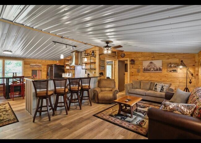Building Photo - 4253 Cub Dr