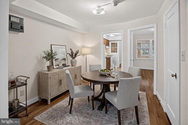 Building Photo - 7814 Tilbury St