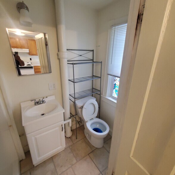 Building Photo - 178 S Branch St