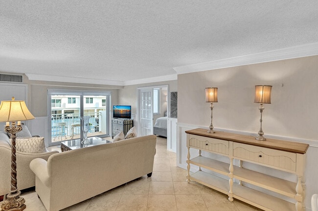 Building Photo - 3301 S Ocean Blvd