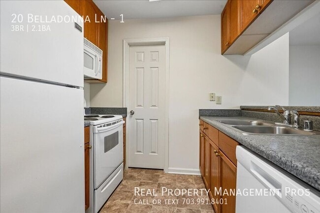 Building Photo - 20 Belladonna Ln