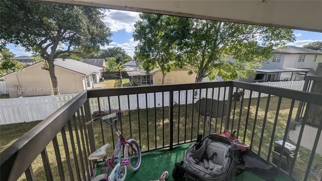 Building Photo - 6001 Shaker Wood Cir