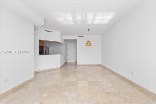 Building Photo - 801 Brickell Key Blvd