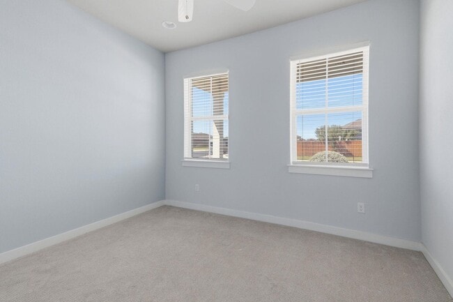 Building Photo - 103 Trailside Ln