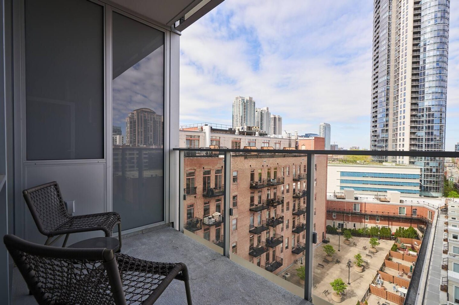 Building Photo - 540 N Orleans St