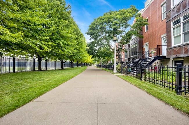 Building Photo - 1111 W 15th St