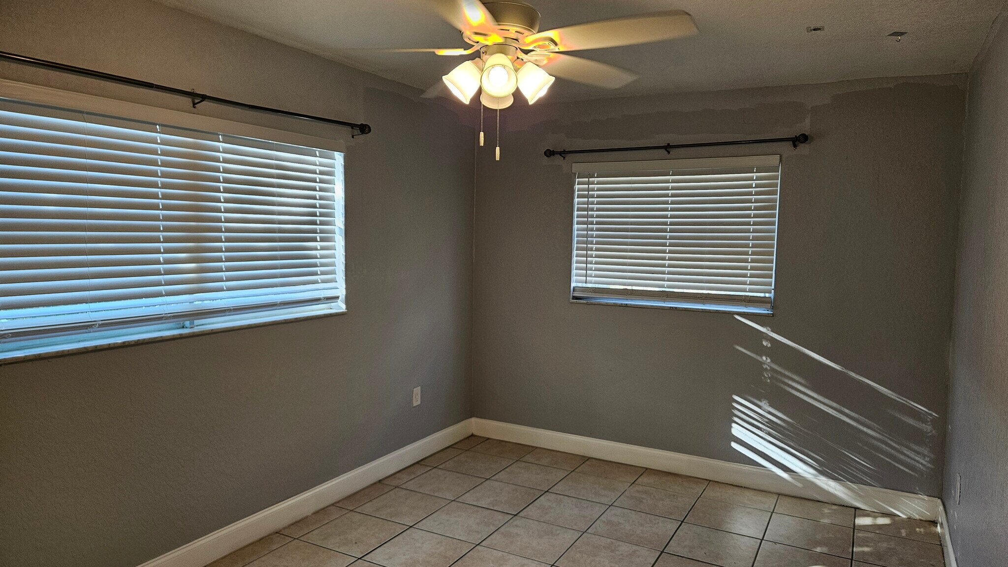 Building Photo - 309 Avanda Ct