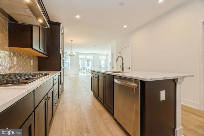 Building Photo - 2107 Donatello Dr