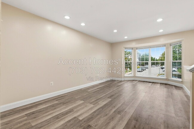 Building Photo - 10299 Wimbledon Pl