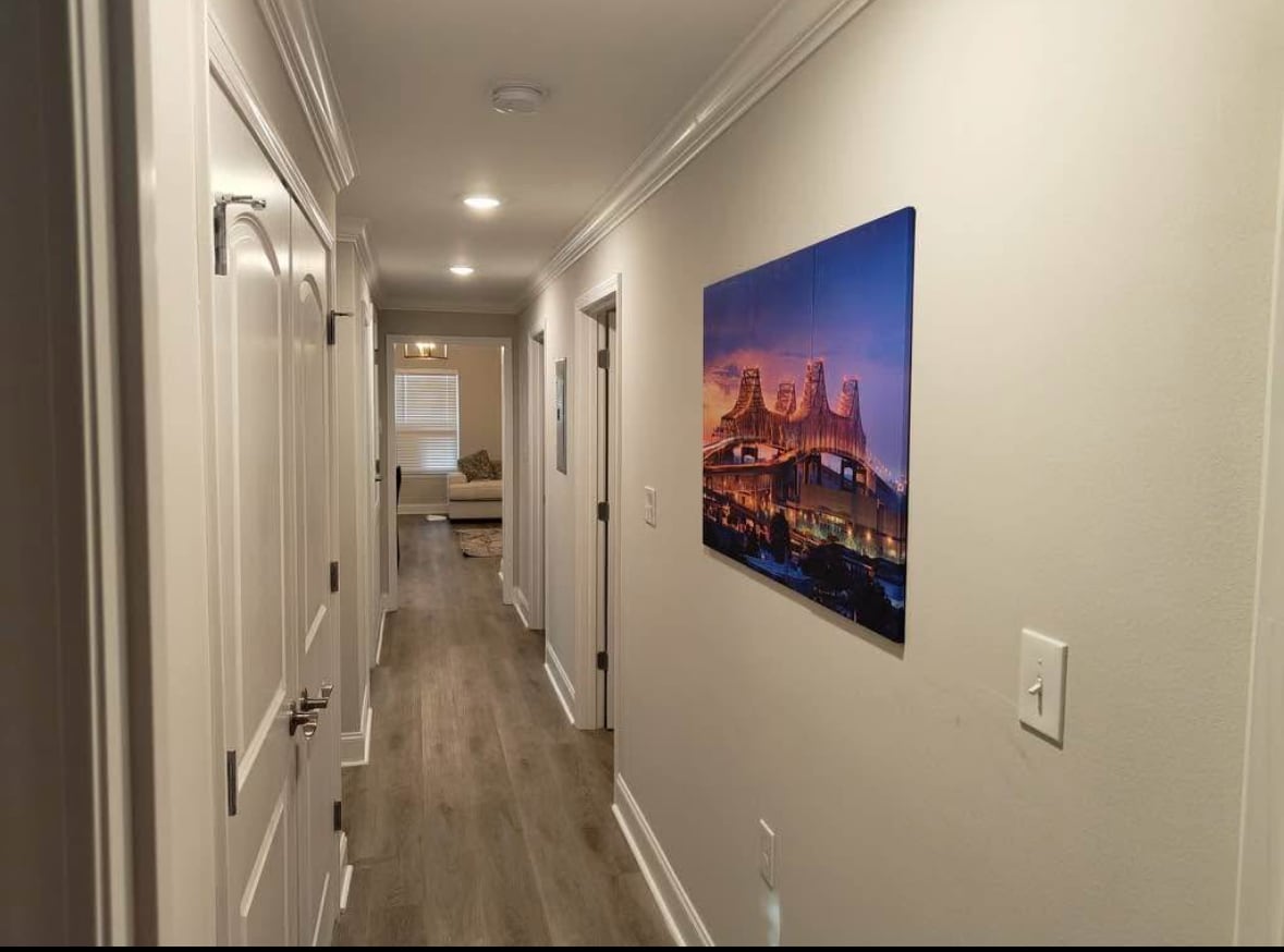 Building Photo - 2136 Saint Andrew St