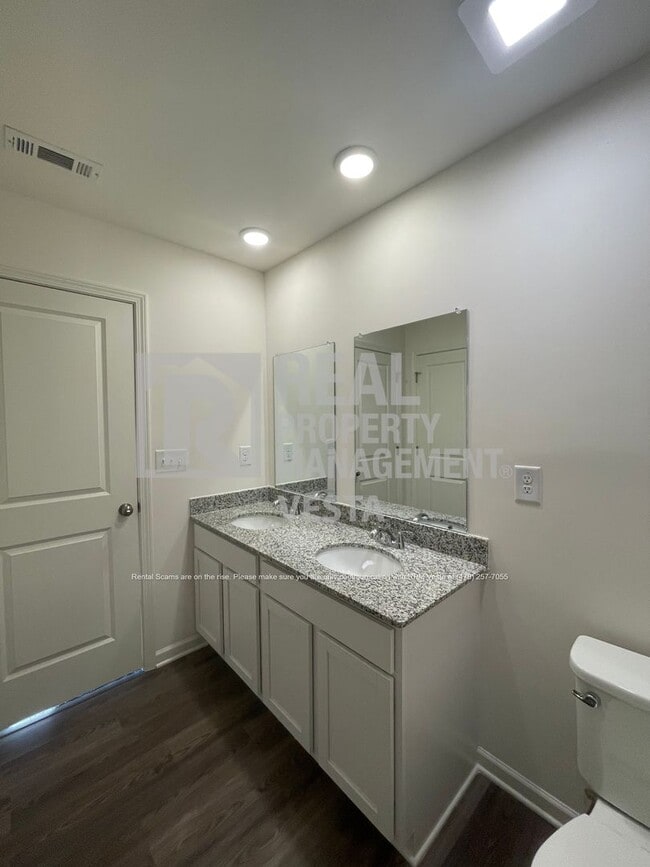 Building Photo - 134 Price Ml Trl