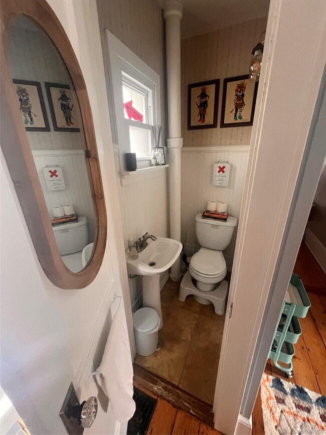 Building Photo - 369 Verplanck Ave