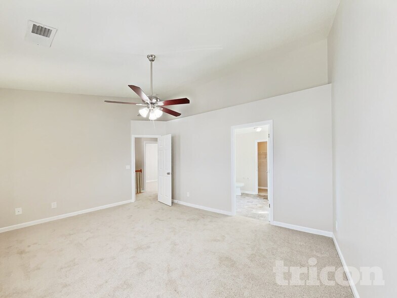 Building Photo - 4616 Village Square Ct
