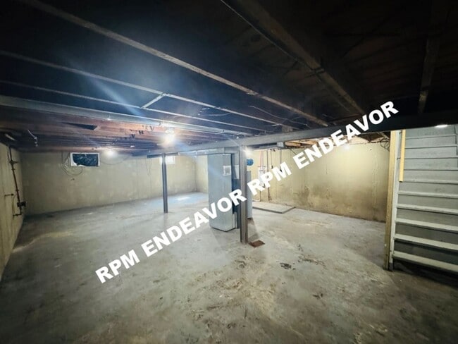 Building Photo - 3Bed/1Bath Available Now!