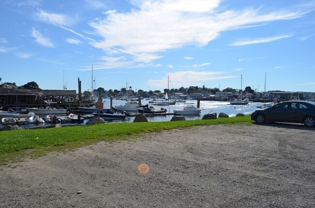 Building Photo - 5 Pirates Ln