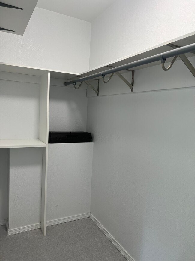 Building Photo - 3 bedroom 2.5 bathroom Home in Lake Steven...