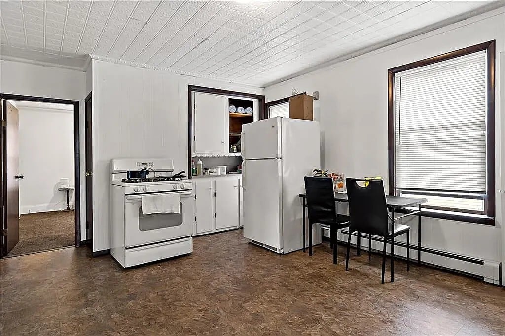 Building Photo - 102 Francis Ave