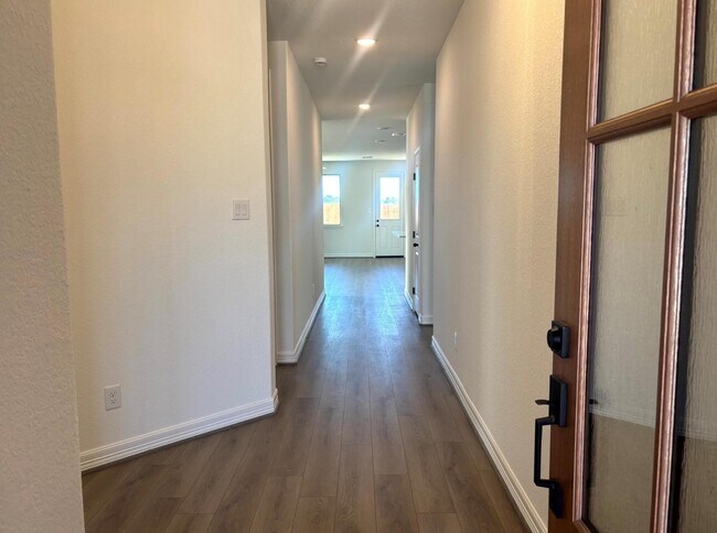 Building Photo - 24231 Dewey Trl