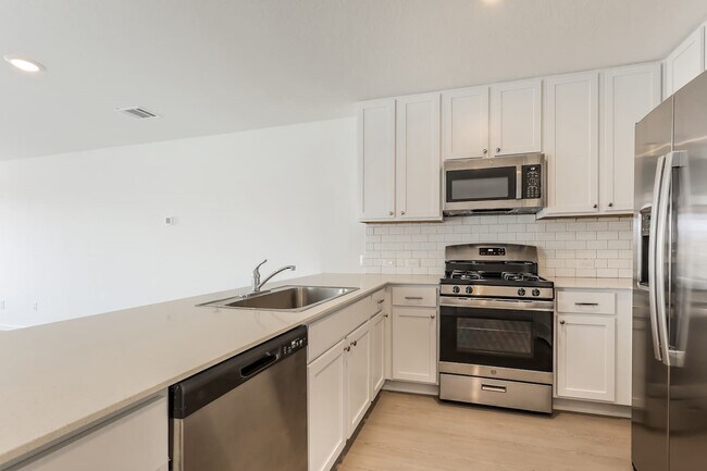 Building Photo - 3724 Axis Hl St