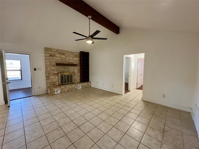 Building Photo - 2110 Meadow Brook Dr