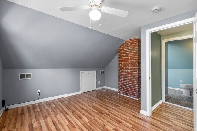 Building Photo - 4 Bed 2 Bath - Twinbrook Cape Cod - Move In Ready