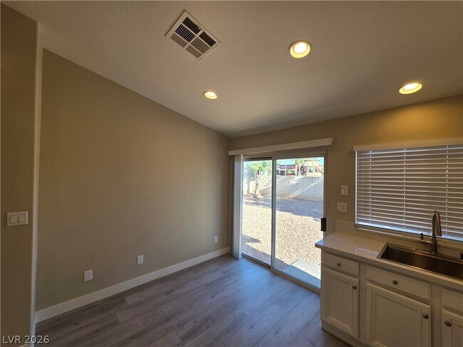 Building Photo - 626 Palmwood Ln