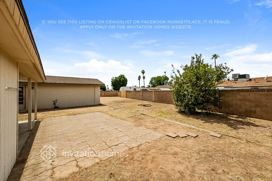 Building Photo - 3526 S Shafer Dr