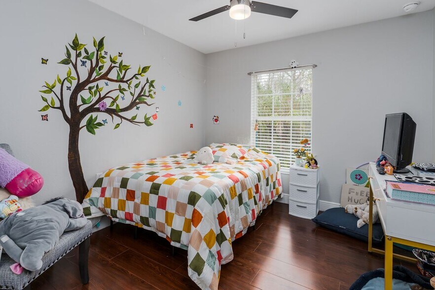 Building Photo - 9068 Gervais Cir