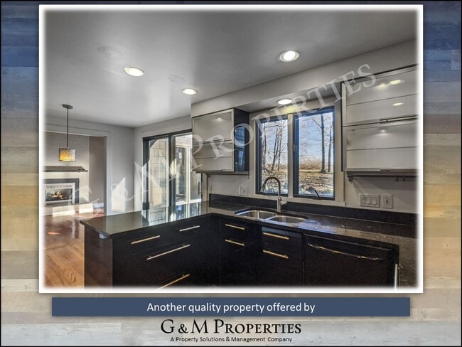 Building Photo - Rarely Available 4-Bedroom House - in Pitt...